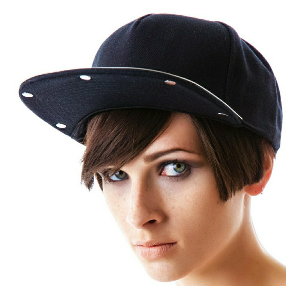 💎NEW💎 UNIF Black Metal Logo Snapback Hat - Picture 4 of 6